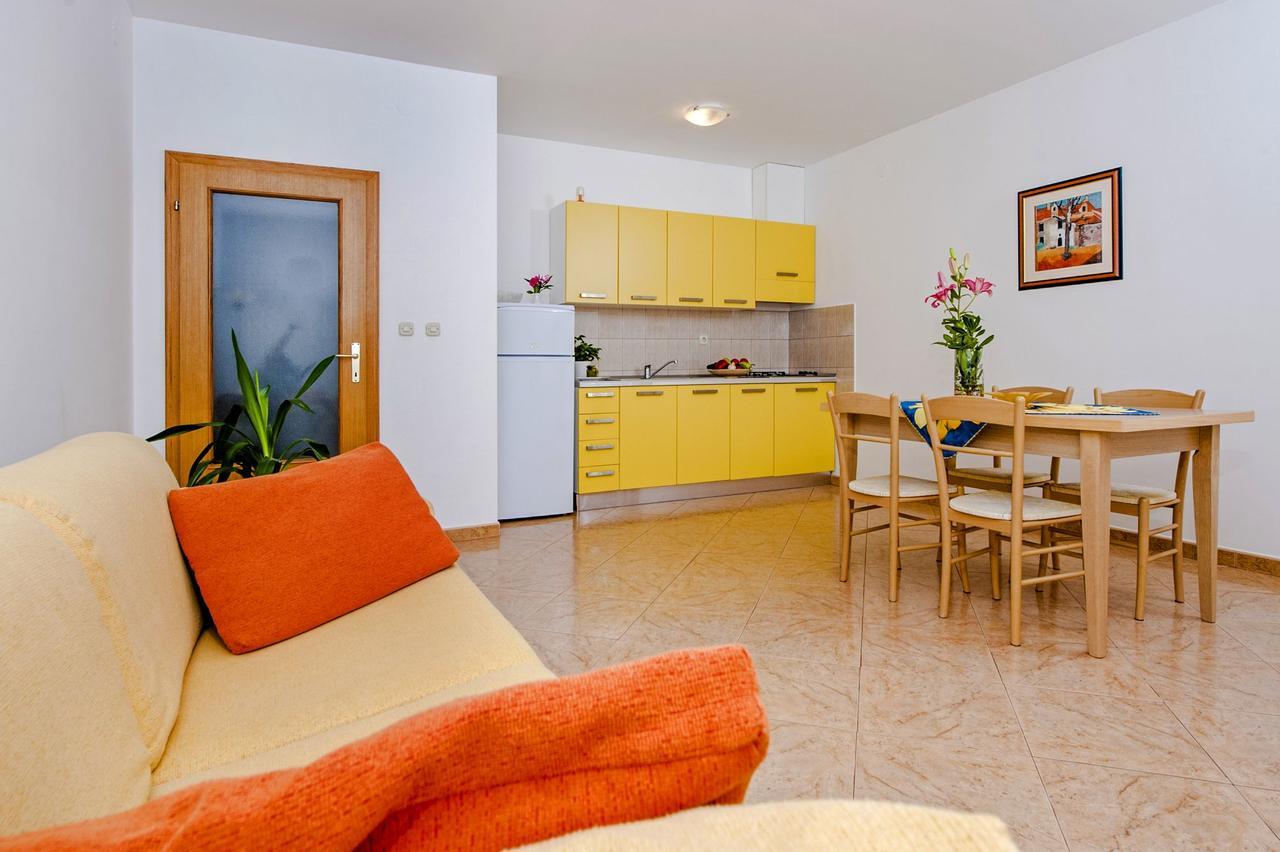 Apartments Bella Rovinj Exteriör bild