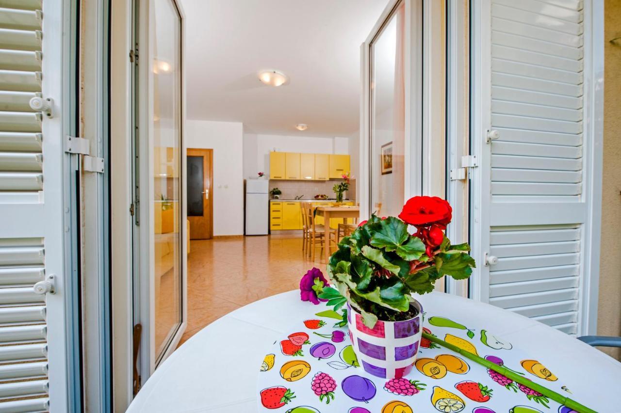 Apartments Bella Rovinj Exteriör bild